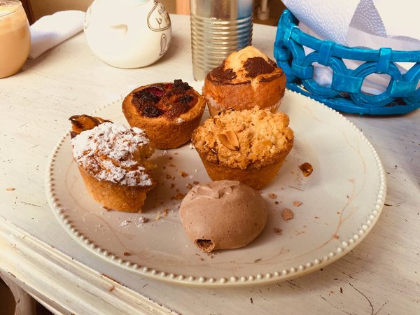 Can You Bake a Perfect Lemon and Lavender Pound Cake with a Glaze?